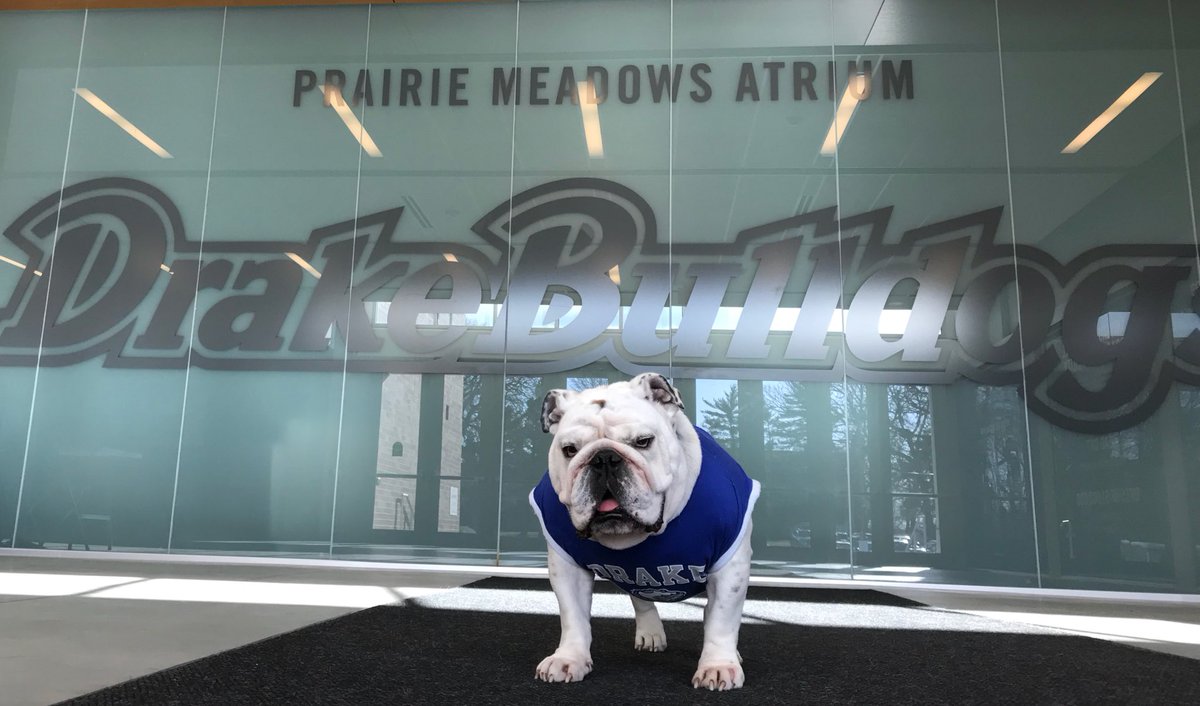 DrakeUGriff's tweet image. It’s a big day around @DrakeUniversity - DECEMBER COMMENCEMENT!  I’m ready and waiting for photos after the ceremony.  Congratulations, Bulldogs!!!