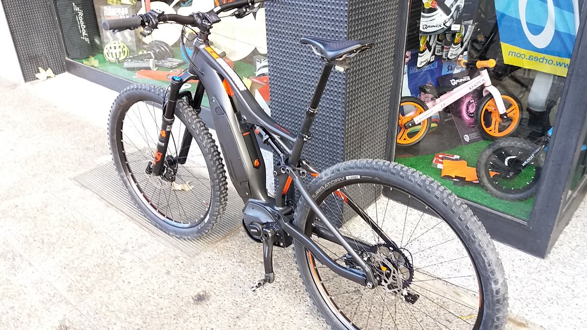 Carlosriosalido's tweet photo. Me han dejado probar la #ebike #orbeademo en #cabestrerobikes #calatayud . Una gozada, no hay cuesta que se resista.
Me encanta el #dopingtecnológico. https://t.co/cg16LIQVCg