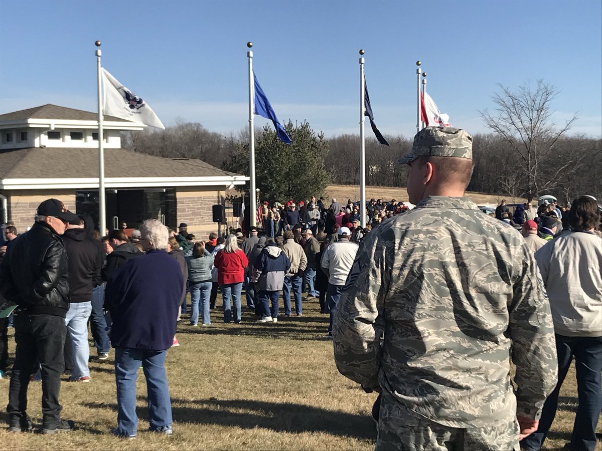 TommieClarkWBAL's tweet photo. What a turn out! Hundreds have gathered at the Iowa Veterans Cemetery to honor our veterans on #NationalWreathsAcrossAmericaDay @KCCINews https://t.co/CBGRwdp40r