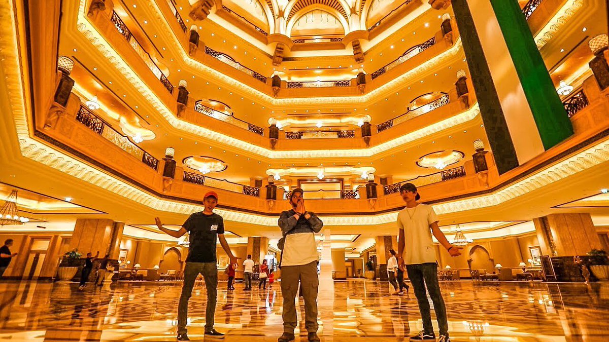 RT to be the next TFIL shoutout!

THE 4 BILLION DOLLAR HOTEL MADE OF GOLD! 😳😍😍 
youtu.be/n1aQZSSWnCU