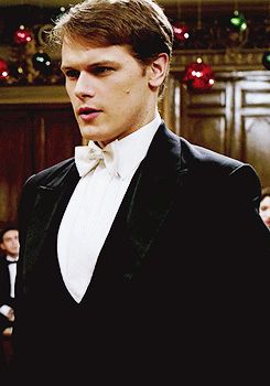 esuspiros's tweet photo. 🌼 Personajes 🌼

RT - Jamie Fraser (Outlander)
FAV - Prince Ashton (A princess for Christmas) https://t.co/osg6WDyZUi
