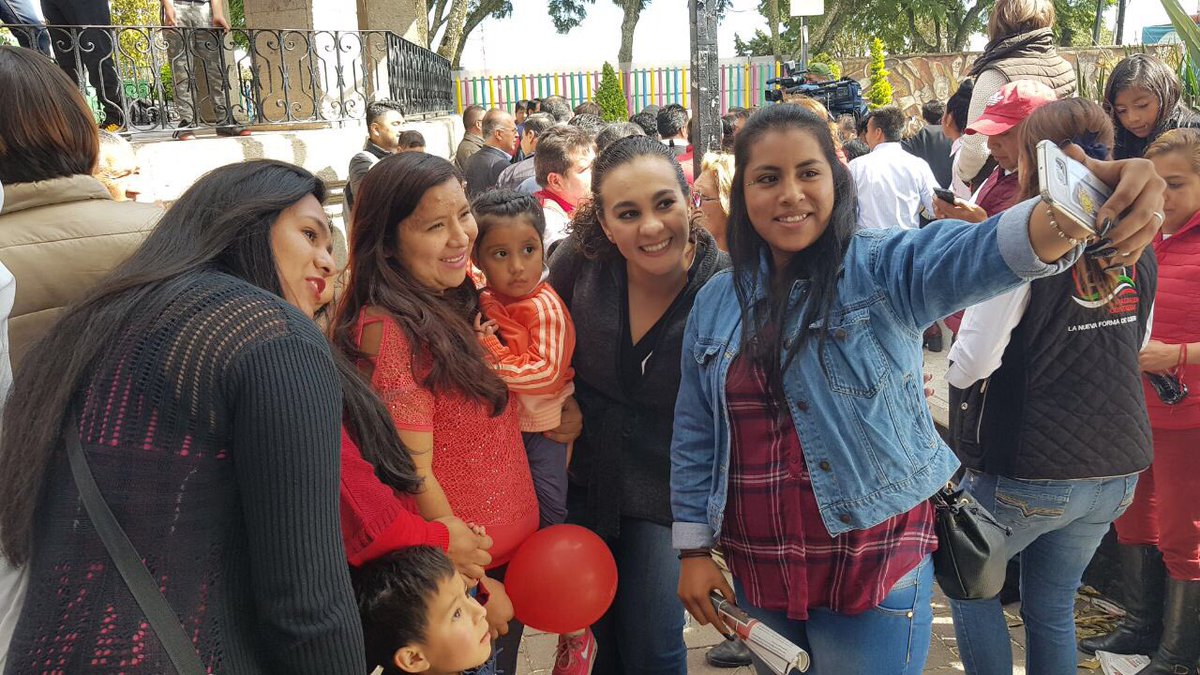 ferbayardo's tweet photo. Felicito al Dip. @Luis_GQM por su 2º Informe de Actividades en la @DelLaMagdalenaC. Con entusiasmo, entrega y #TrabajandoEnEquipo con la sociedad, se generan grandes resultados. | @eruviel_avila @arriolamikel https://t.co/5y3DQ5GsC8