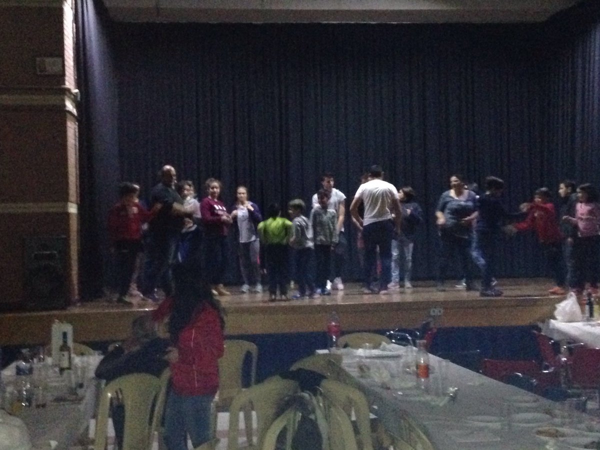 Esta gente que marcha tiene, a dormir que mañana hay que jugar😂