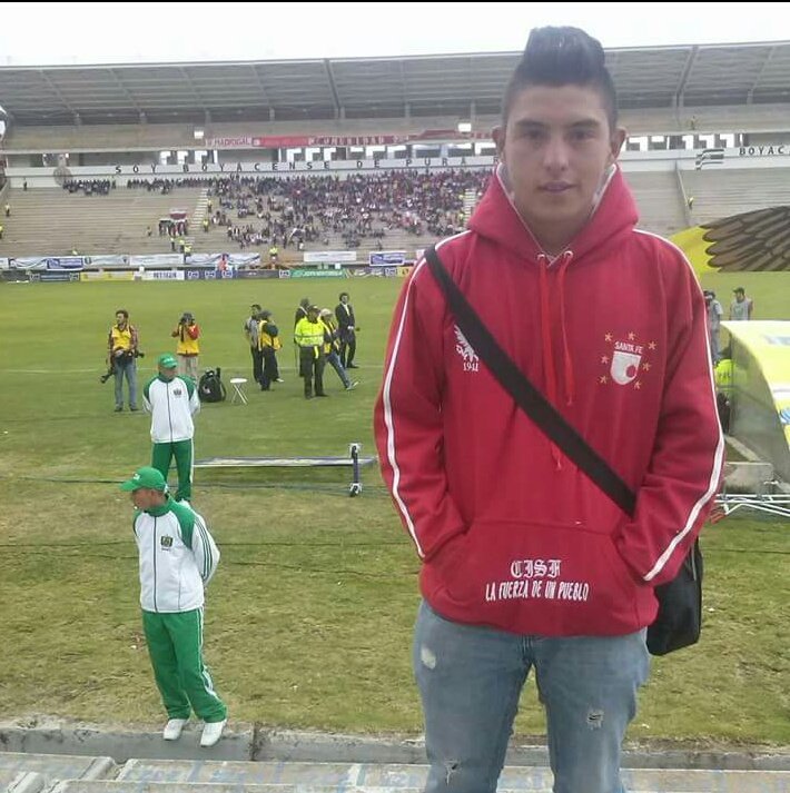 JeanCisfleal's tweet photo. #Huaweiconsantafe #huaweiMobileCo
Estadio la independencia Tunja
Santafe vs patriotas https://t.co/HOB3Wo0qQQ