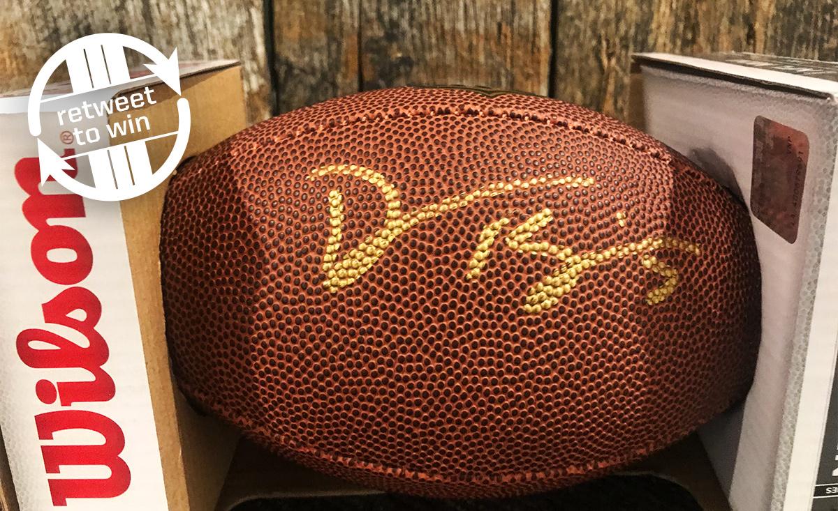 🚨 RETWEET and FOLLOW for a chance to win this signed DeShone Kizer mini football 🚨

Rules: brow.nz/BwaBVm
