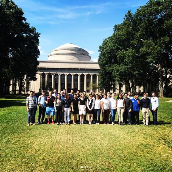MITSloanAdcom's tweet photo. Our #1-ranked, STEM-designated MBAn program trains students to solve real-life data science issues from the cutting edge of #analytics. Learn more during our online chat on 12/19: https://t.co/yV9YfAV6zV #MITANALYTICS https://t.co/TisVqeO3Fq