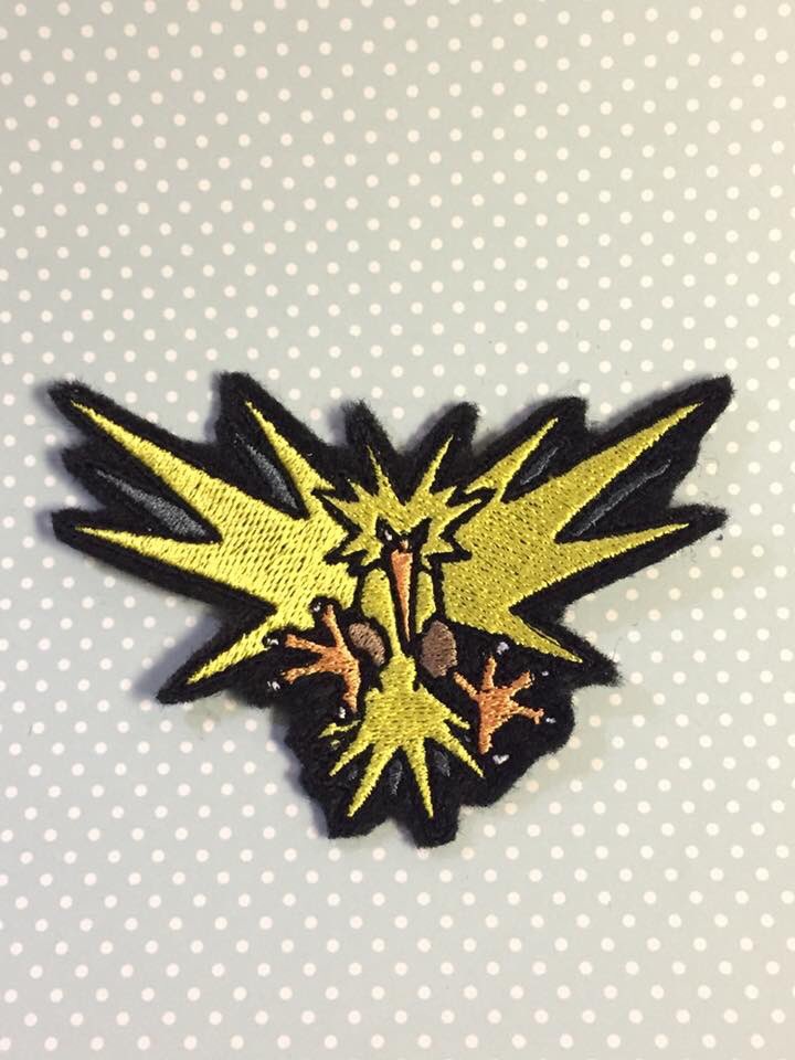 emberfallplush's tweet photo. Zapdos! 4x2.75” #zapdos #legendary #pokemon #pokepatch #patch #patches #emberfall https://t.co/S0JjlYMlnO