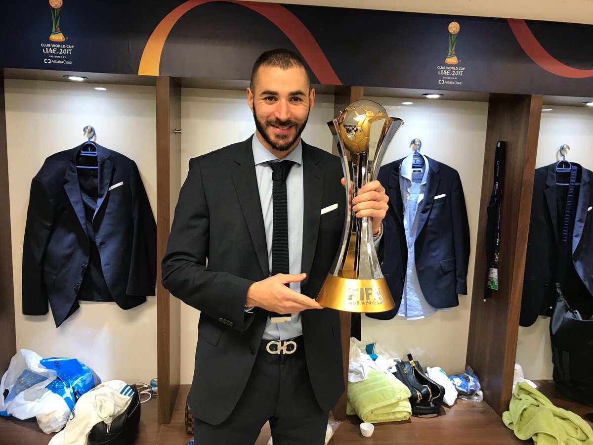 Benzema's tweet photo. #KBNueve 🏆🏆🏆 @realmadrid 😉 https://t.co/vUp2V2KPP5