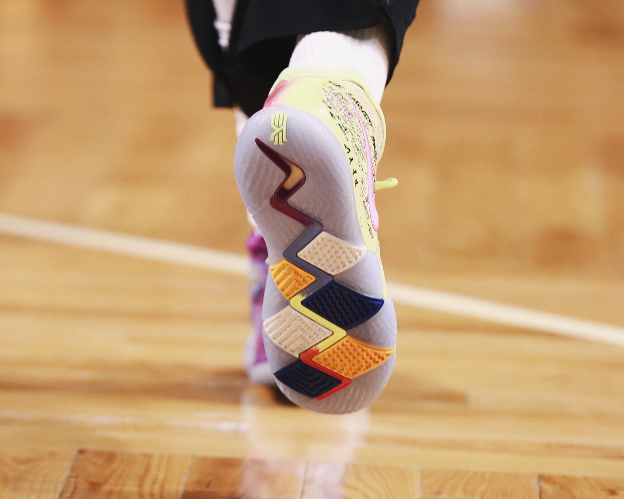 kyrie irving confetti