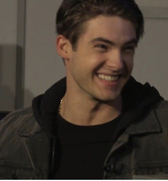 teenwolfxtheo's tweet photo. RT IF YOU LOVE CODY CHRISTIAN ✨ https://t.co/kiwsQdwj72