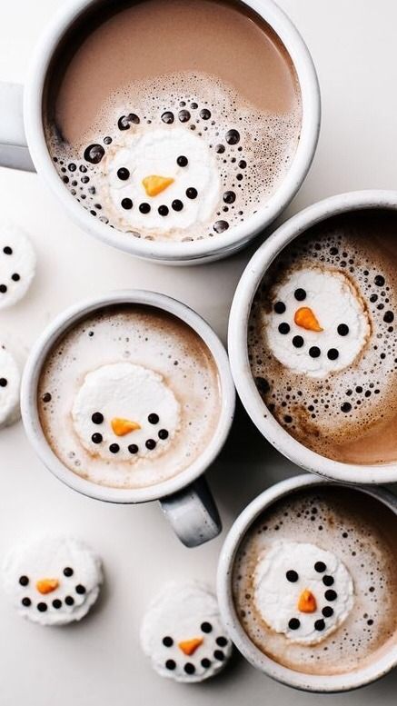 SeasonalFeels's tweet photo. Christmas lockscreens ❄️ https://t.co/HSwYCffnpt