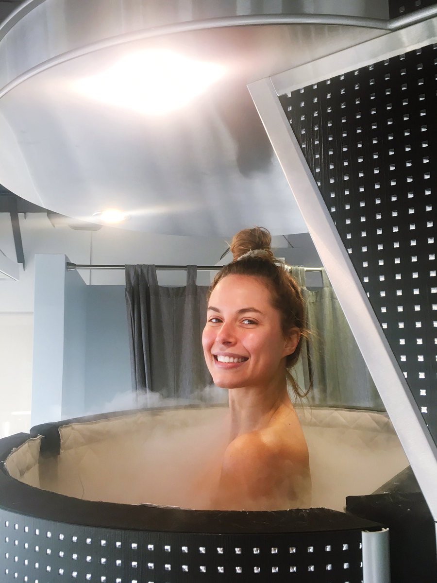 resetfml's tweet photo. The second best 3 minutes of her day. #cryotherapy #cryo #wholebodycryotherapy #antiaging https://t.co/kEFyZM4TT6