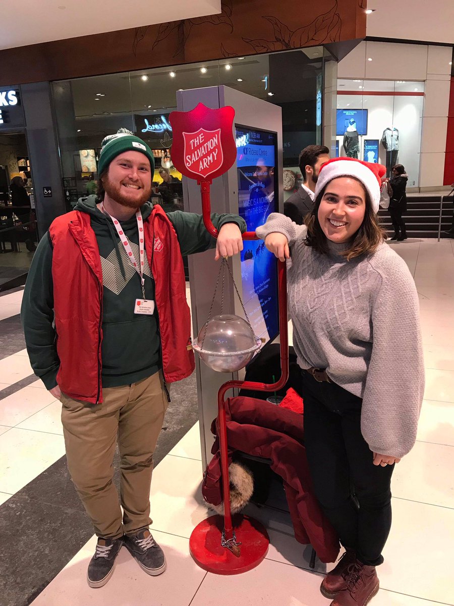 JDCCSprott's tweet photo. Happy holidays from our volunteering Sprotties! Stop by the Rideau centre to pay them a visit! #JDCCLove #SprottLove https://t.co/p6h1H6Q2z7