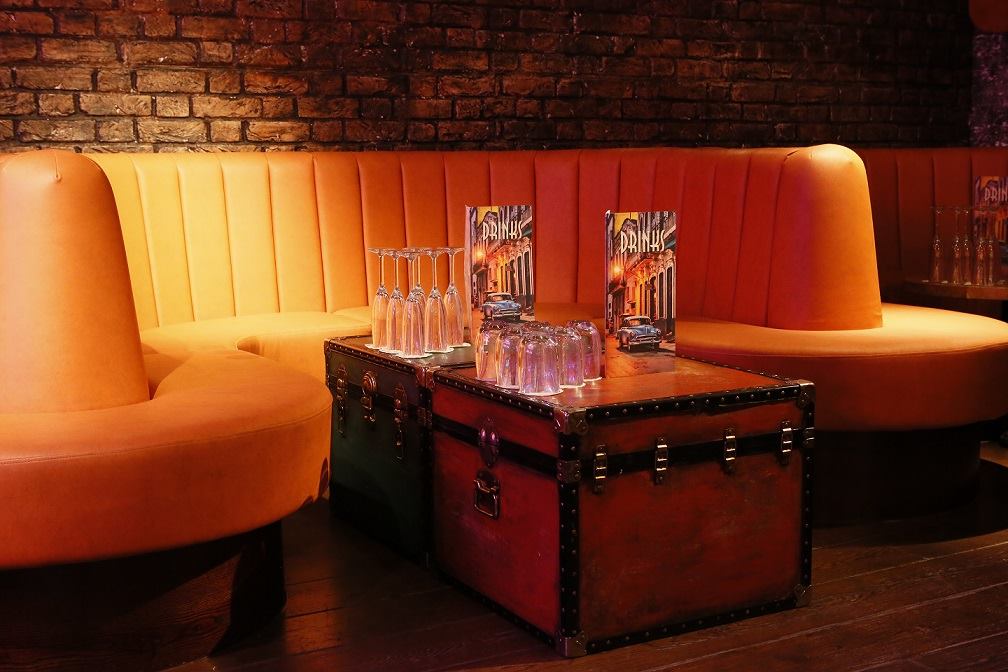 Open this Monday till 3am! <a href="/EmbargoRPBLCA/">Embargo, Chelsea</a> Packed guest list / £5 single vodka mixers / new and improved booths! 🍾❄️⛄️ Get in touch ASAP x