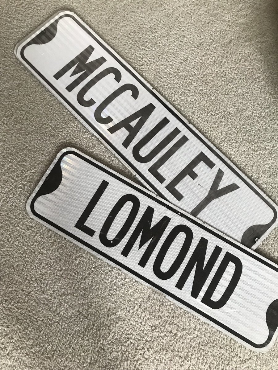 BBHMcCauley's tweet photo. Thank you Shaker Schools Foundation! ❤️#shakerstreetsigns #shakerschools https://t.co/bf4MAvKEMa