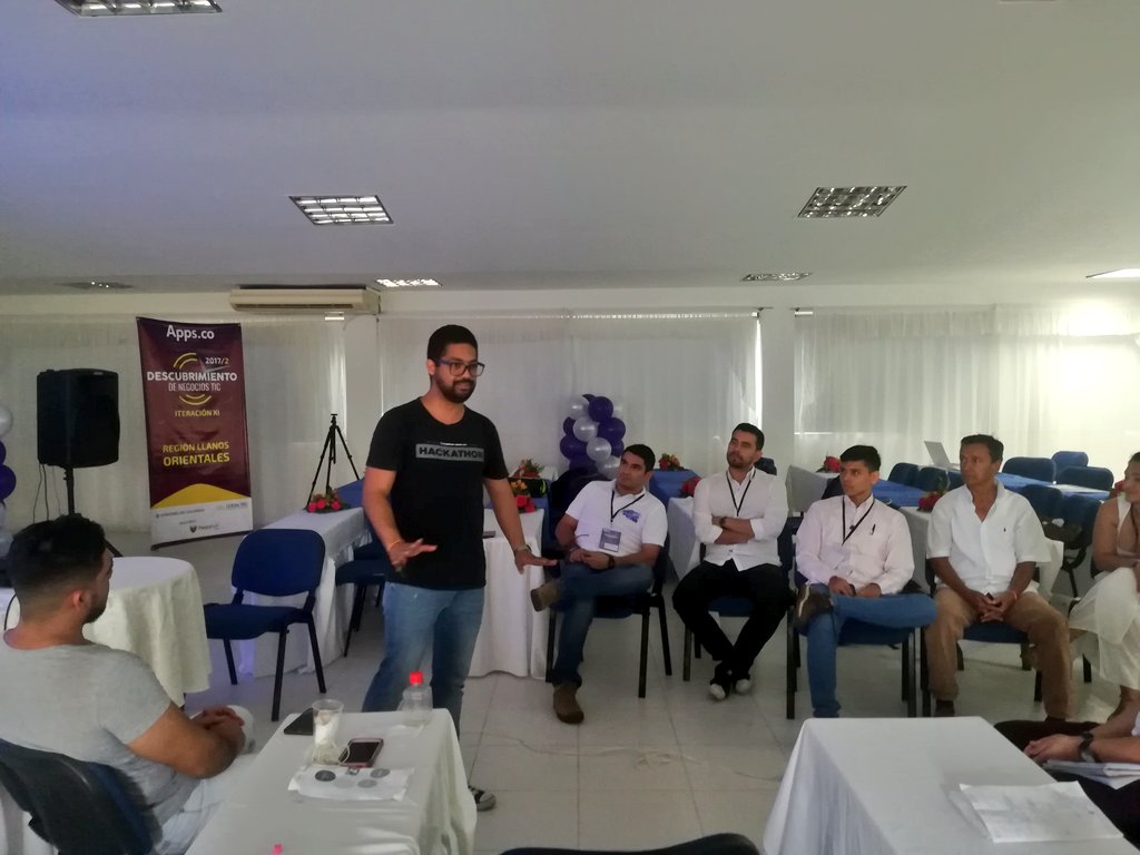 ParquesoftMet's tweet photo. "Con innovación, perseverancia, creatividad y trabajo duro se pueden lograr todas las metas" Rafael Socarras #workshopsweekend #AppsCo @mensajerosurban https://t.co/AYnXH4bW0a
