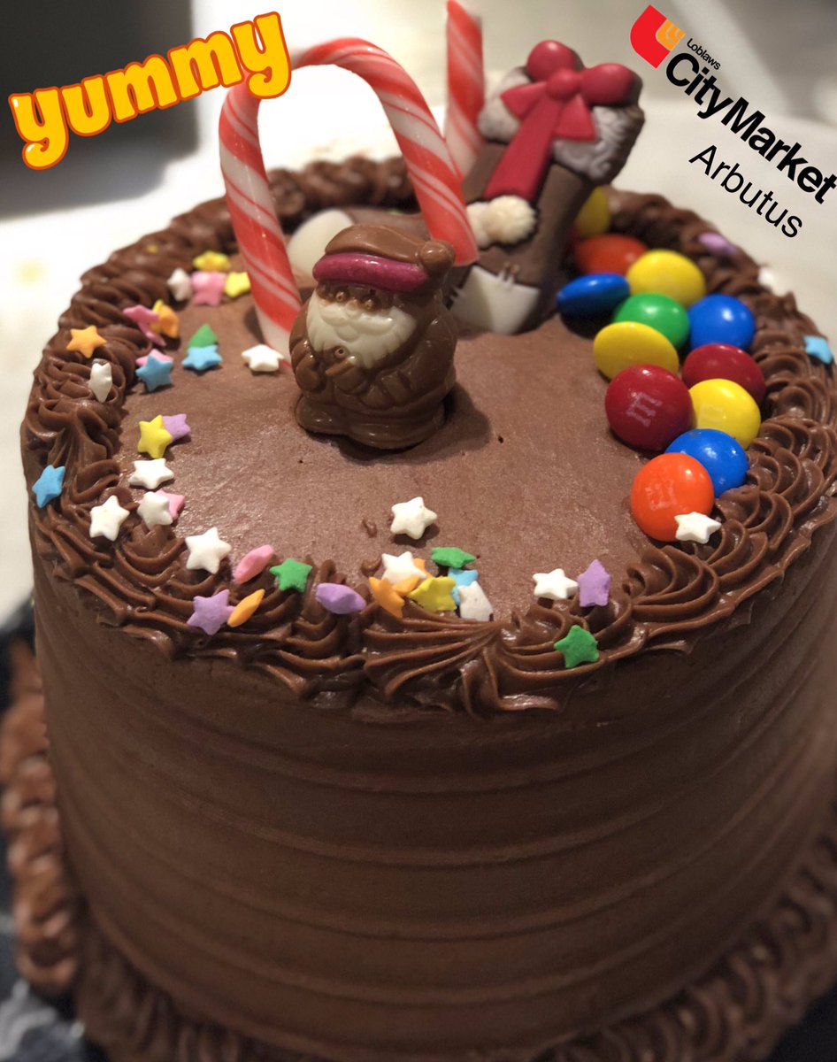 CityMarketKits's tweet photo. Look! Santa sent cakes from the North Pole. Magical right. Fresh in our bakery now. #minicakes #SantaClaus #acebakery #candycanes #opendaily #arbutus #kits #dunbar #shaughnessy #granville #broadway #pointgrey #UBC #locallyowned #freeparking #weloveSanta #welovecake #welovefood https://t.co/1aU9zR7OWV