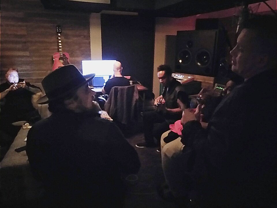 iammichaelrix's tweet photo. 🙏 #TerryDillard & #Greg Lucid @TheOakHollow #singwriterscamp @IamJimJonsin! Wow created killer songs. Great recording banjo w/ @PeterKeys of #LynyrdSkynyrd @bonesowens of #YelaWolf @marquisrachad @alexanderking
#fromculttocountry #asthma #medicalneglect #survivor https://t.co/fZkqkMP2d9