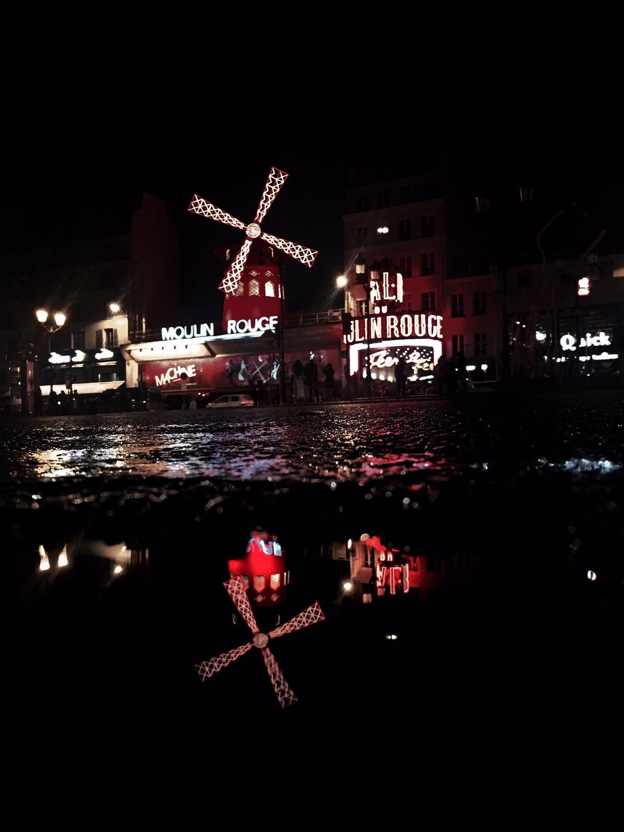 89Jrmy's tweet photo. Paris by night #Paris #moulinrouge #parismaville https://t.co/5x4ysHd1LH