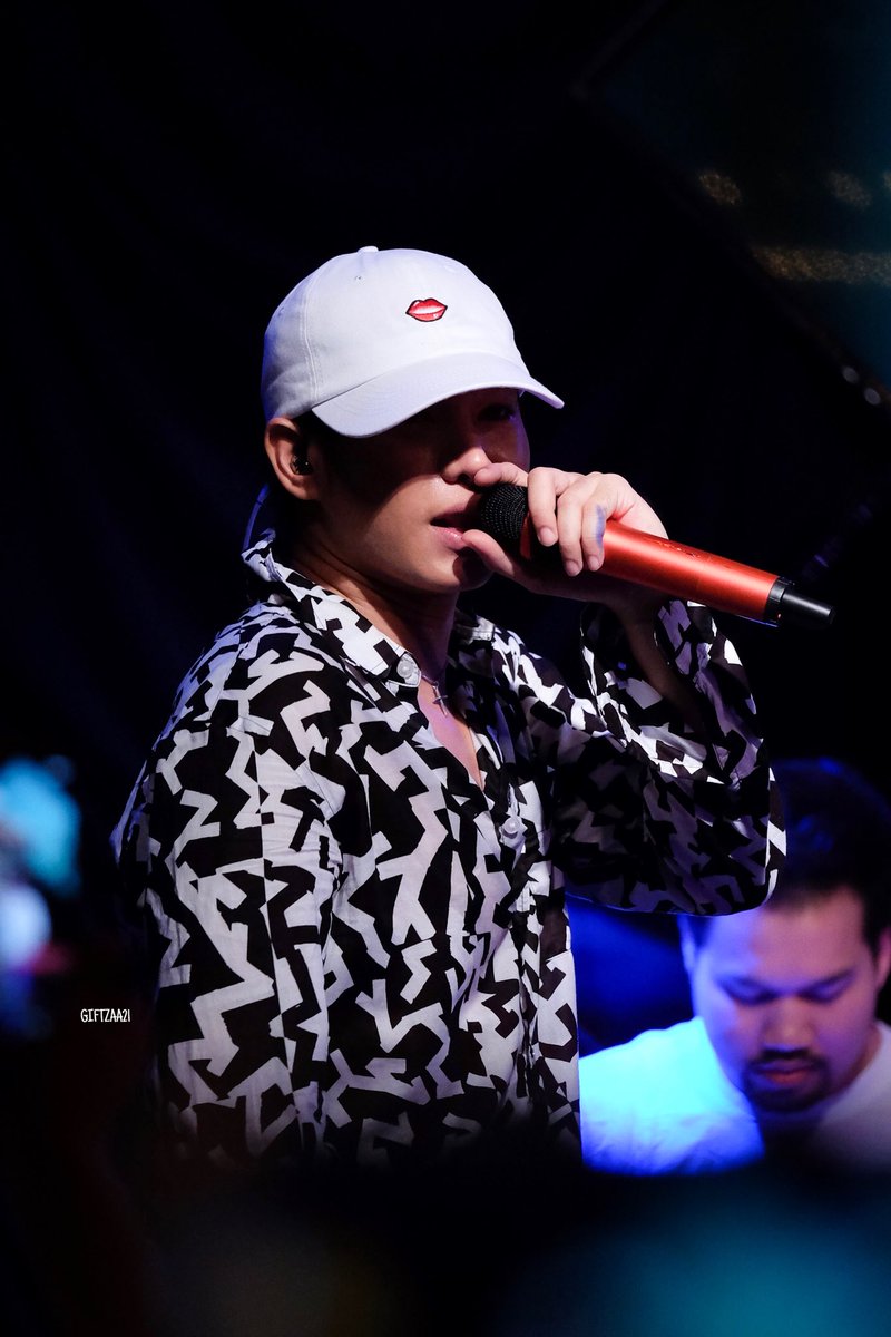 Nareenad_Gift's tweet photo. ปลดอีกค่ะ ถือว่าน้องขอ #เป๊กผลิตโชค #peckpalitchoke #peckpalit #ThisIsLove #PalitGallery https://t.co/cpZKLoEUqO