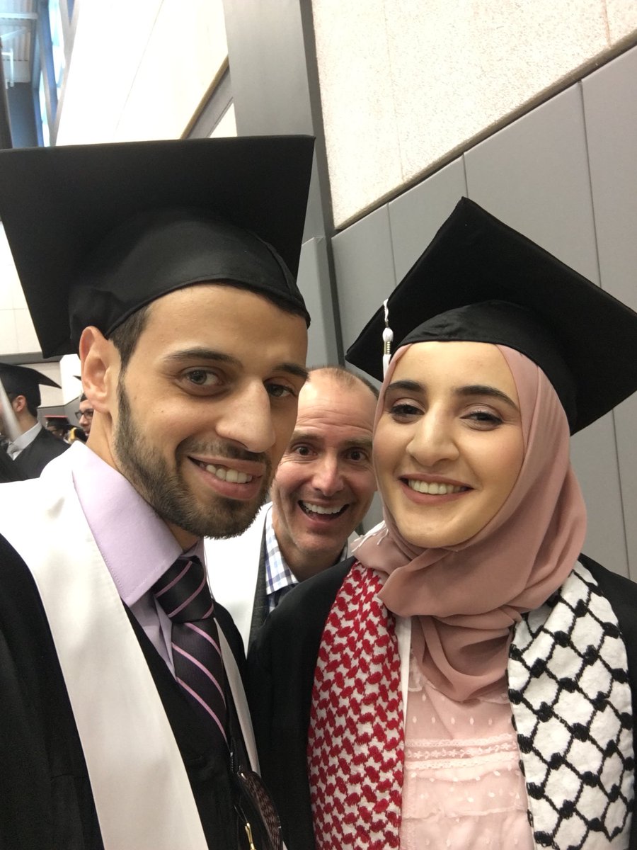 Liguez's tweet photo. #MavGrad2017 #photobomb https://t.co/T72EY6gQlK