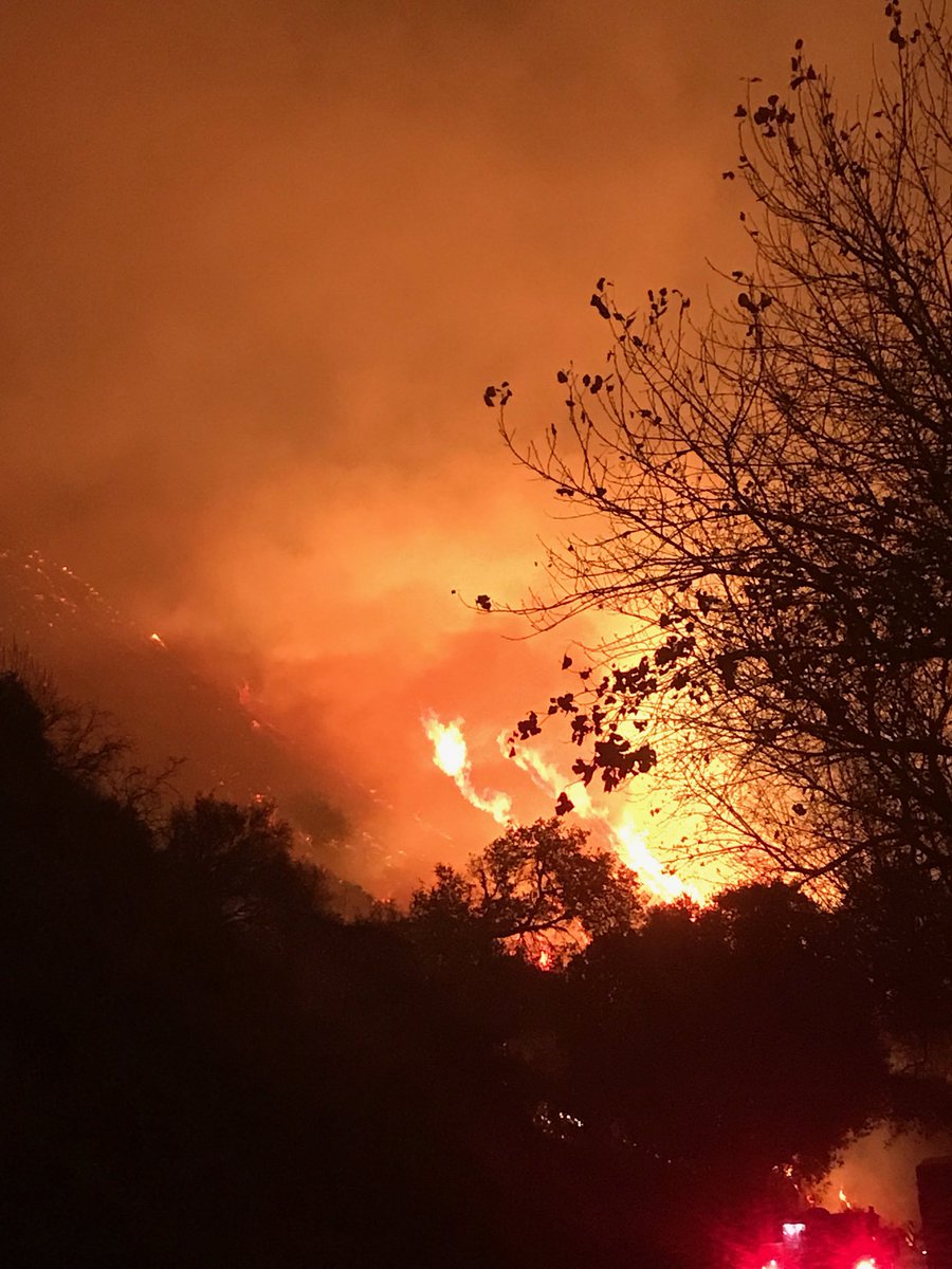 Securityfire1's tweet photo. Some pictures from our crew fighting fires in California. https://t.co/aMQhXgLQIV