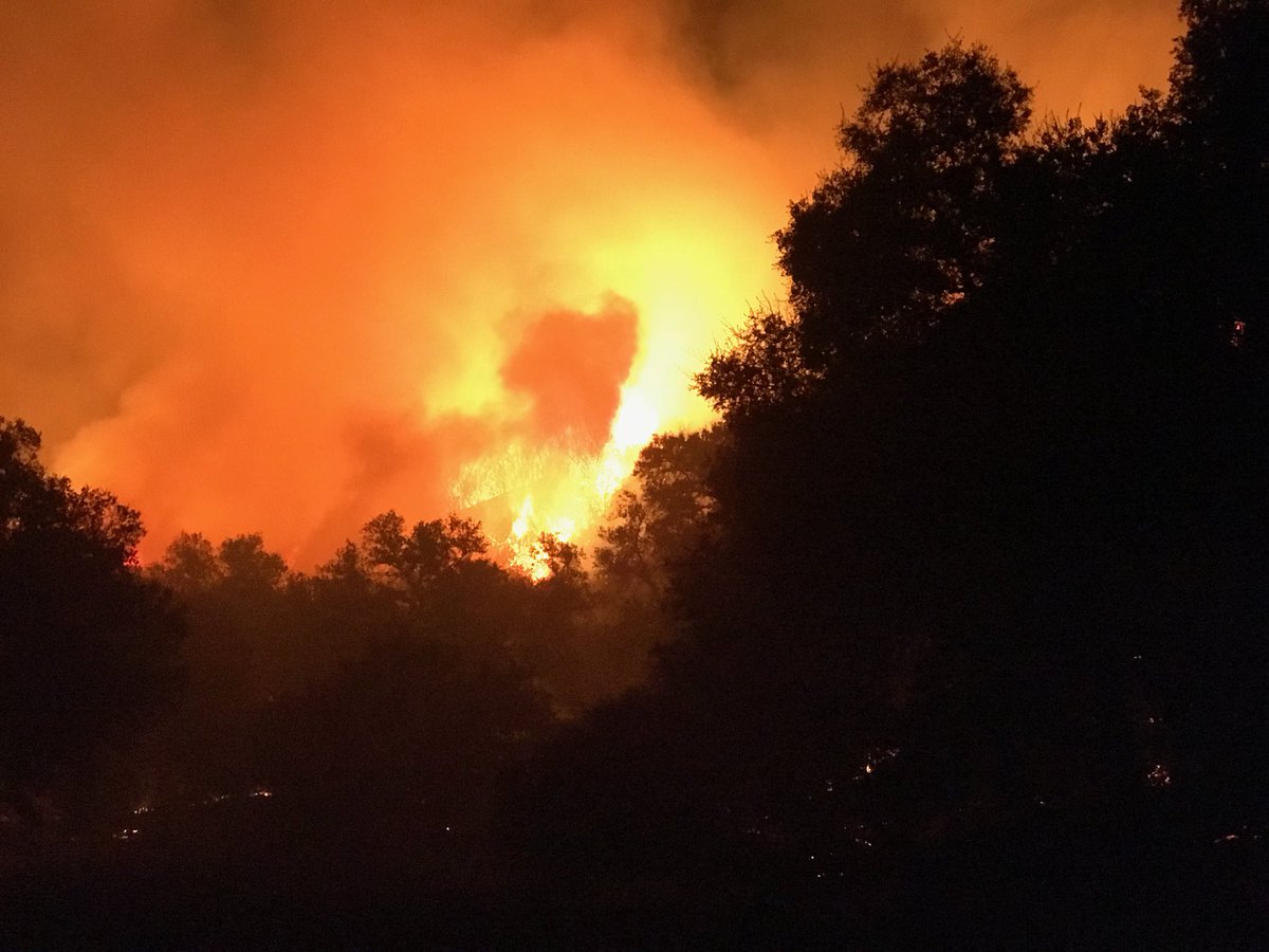 Securityfire1's tweet photo. Some pictures from our crew fighting fires in California. https://t.co/SQCmymoa8D