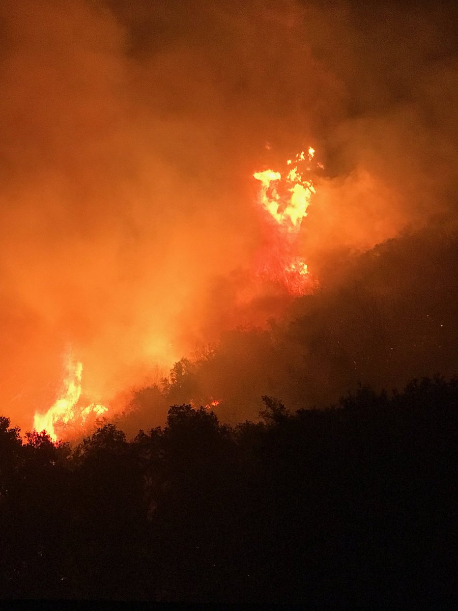 Securityfire1's tweet photo. Some pictures from our crew fighting fires in California. https://t.co/mTs9RodN1w