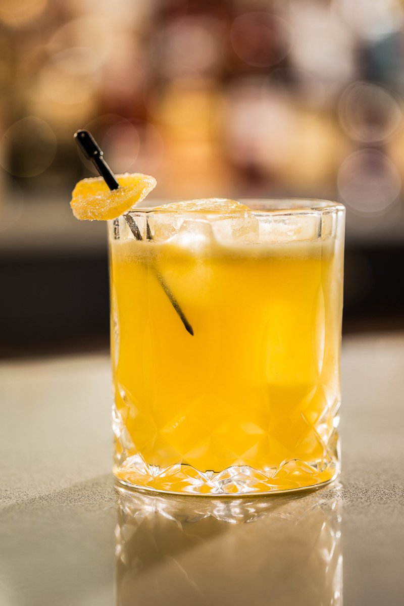 hendricksyvr's tweet image. Cheers to delicious Saturdays! 🍹 Join us during Happy Hour to celebrate from 3-6pm daily!