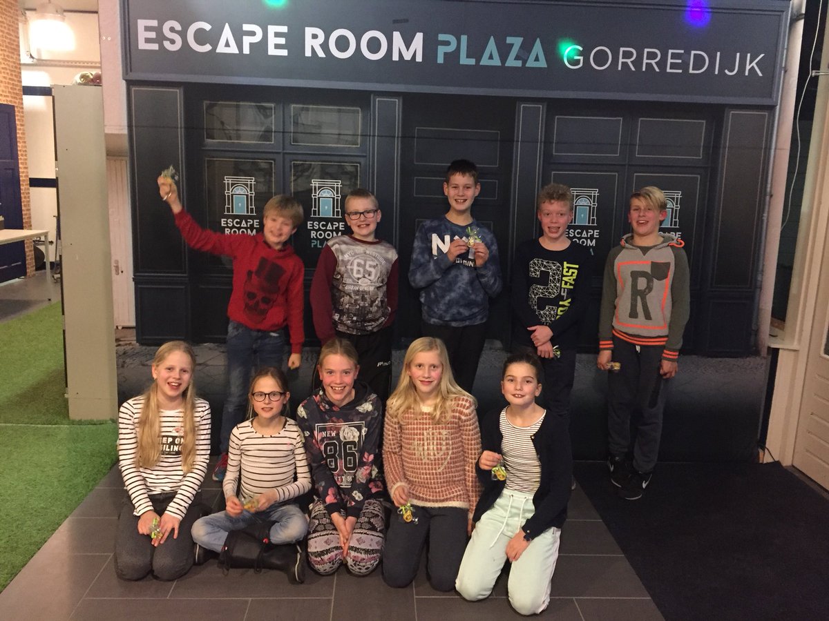 esterstlk's tweet image. Met @LDODK D2 als teamuitje naar de Mac en daarna escapen bij #escaperoomplazagorredijk. Een groot succes!