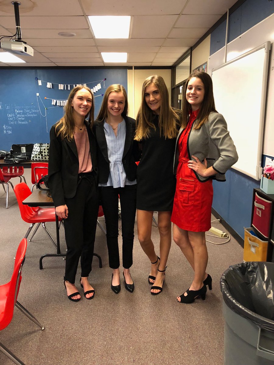 Mrslewismath's tweet photo. BHS Debate team! Not only are they awesome speakers, they are also beautiful!! #4models https://t.co/V3WOOaETPa