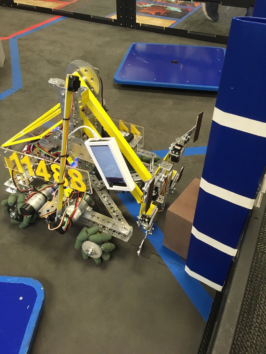 Solid11488's tweet photo. New claw design prototype for the state tournament! https://t.co/ij58iRhpVb