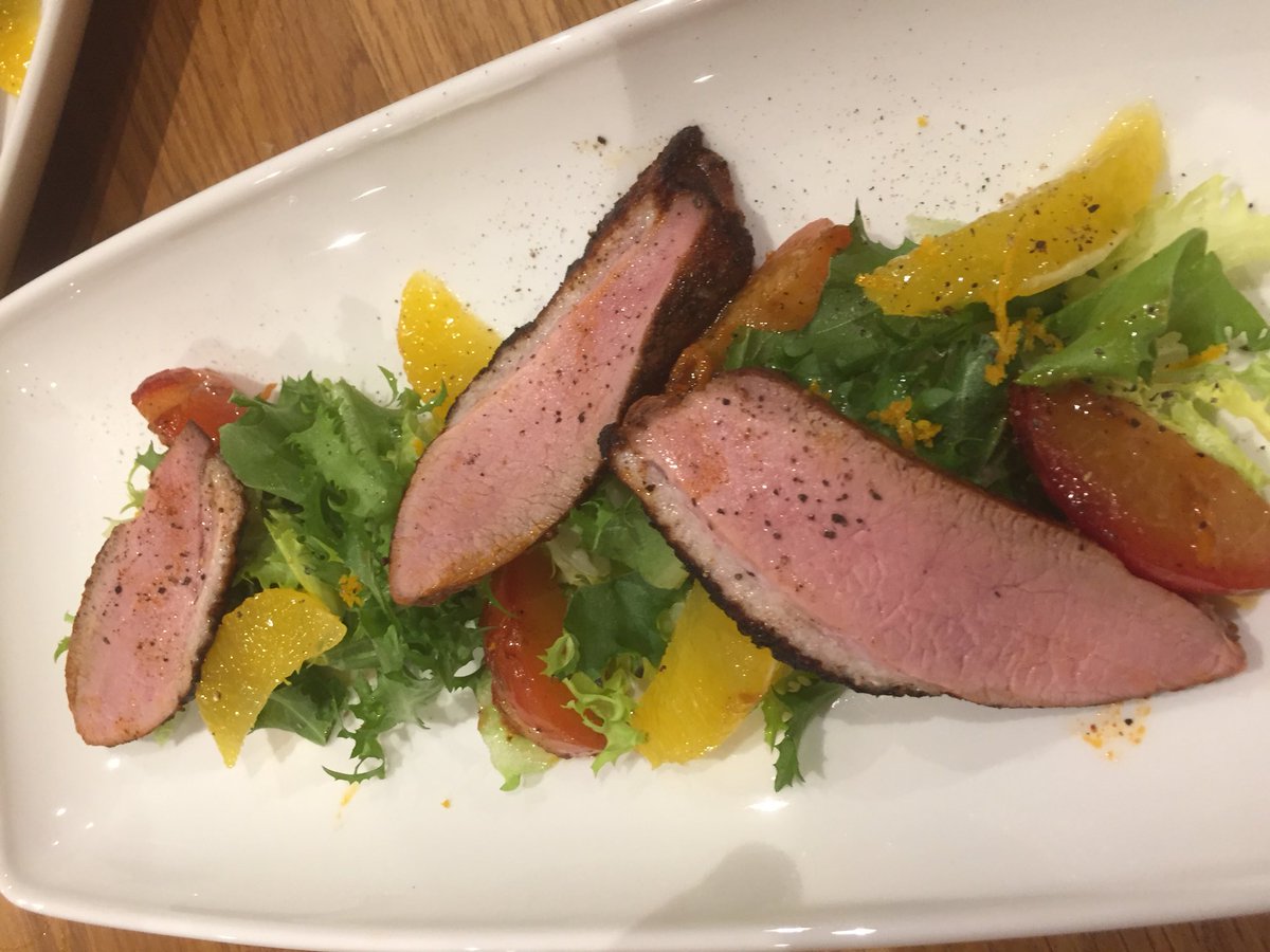 laurentskitchen's tweet photo. @dineindulge diner party tonight at Jane house https://t.co/fUu98qqT11
