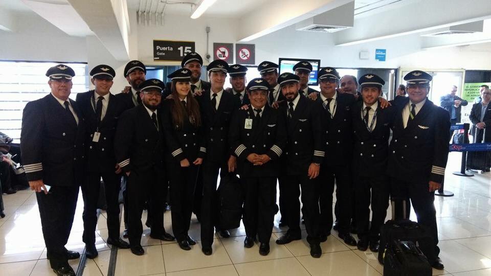 cappaulee's tweet photo. time goes fast, one day you get old and you have to leave the planes
Will miss u Cap. Andrés Meyran ...
Oh Right !!! ... Oh Right !!!! 🤘🏻😎 https://t.co/WwPv2OUU7L