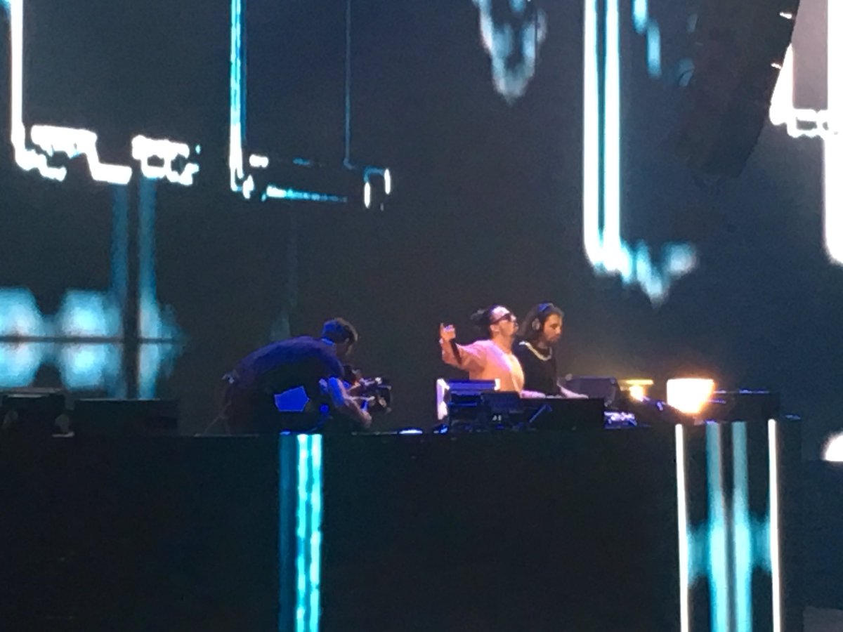 Again a lot of legendary seconds @#reflections yesterday #dimitrivegasandlikemike ⚡️✨🌈