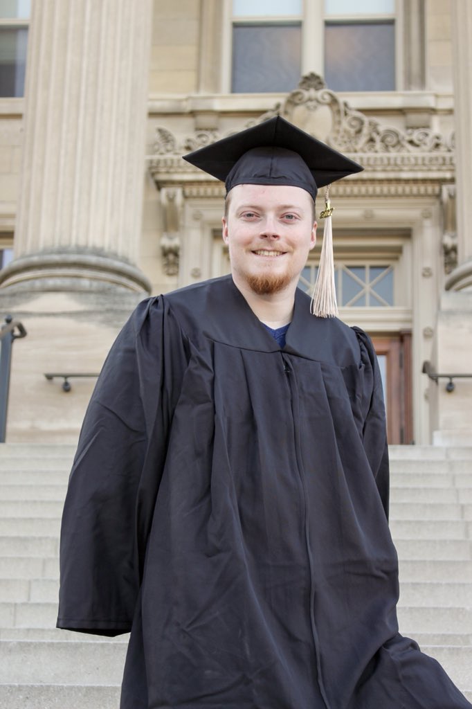 RachelMac94's tweet photo. So proud of my graduate ❤️👨🏼‍🎓 #cyclONEgrad https://t.co/mGRoFJsEuY