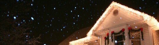 _delfss's tweet image. CHRISTMAS TIME 💫
KYLIE JENNER❤️💚
#Christmas 
#СьюзиФоловитНГиТвиттерских 
#KylieJenner