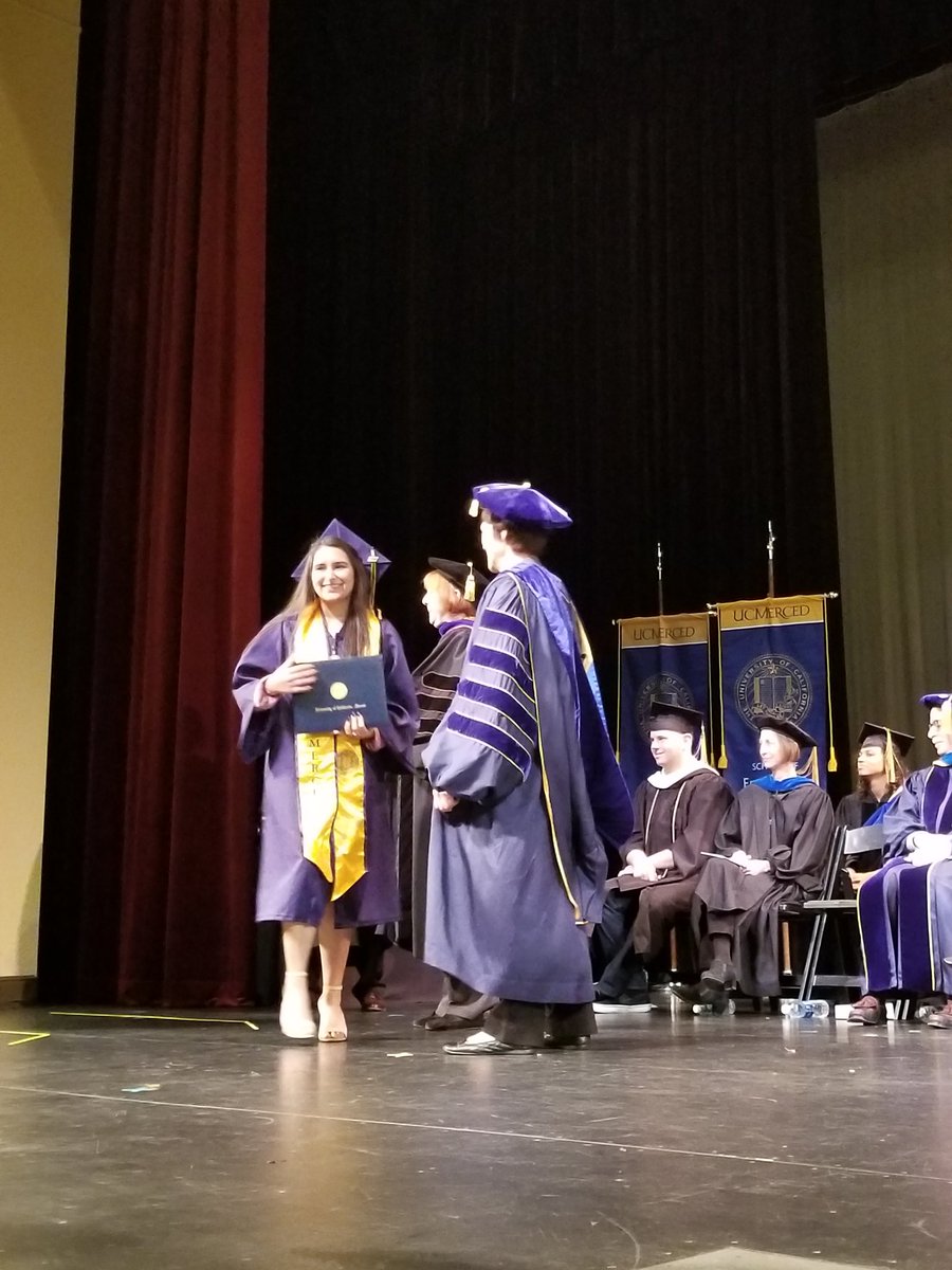 RufusBobcat's tweet photo. Congratulations class of 2017! #UCM2017 #FirstGen #ucmerced https://t.co/VmA18FQAyk