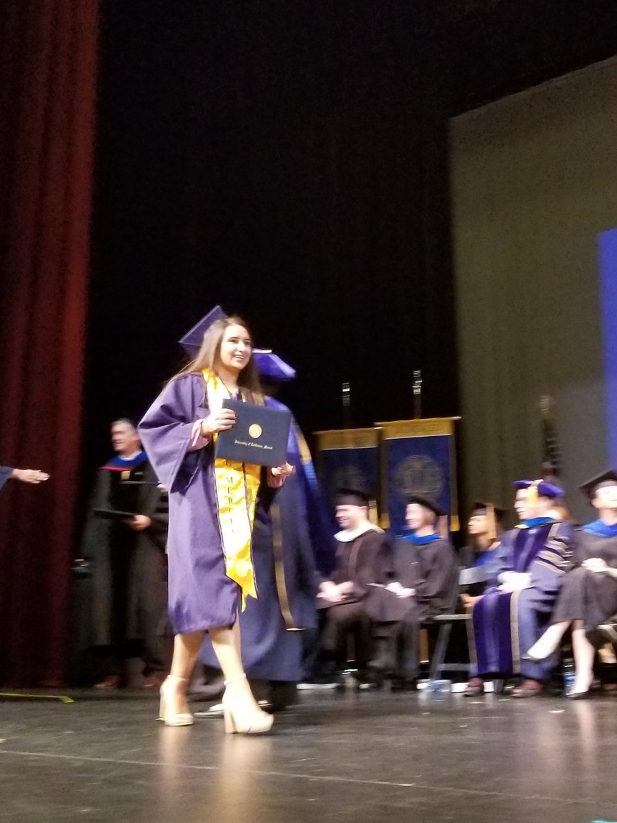 RufusBobcat's tweet photo. Congratulations class of 2017! #UCM2017 #FirstGen #ucmerced https://t.co/VmA18FQAyk