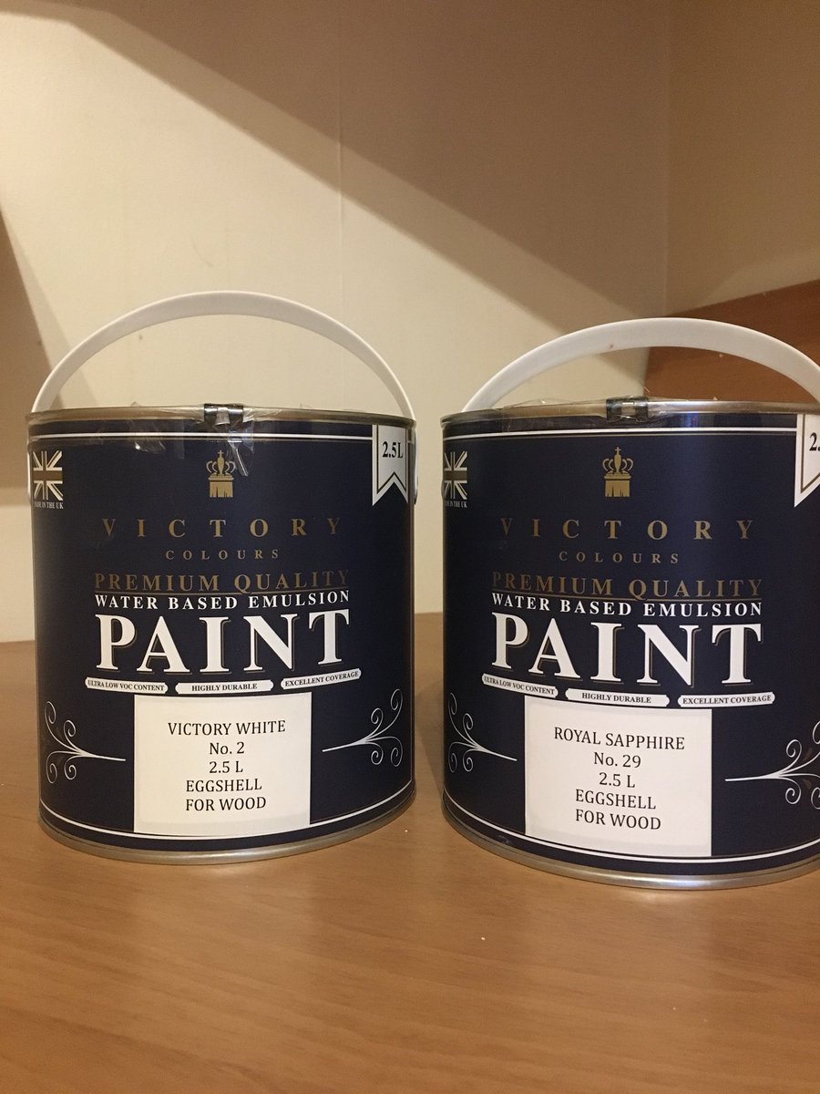 paint_decfemale's tweet photo. #office #femaledecorator #victorycolours #blueoffice #paintedcupboards @victorycolours1 https://t.co/GUJwLwSN7U