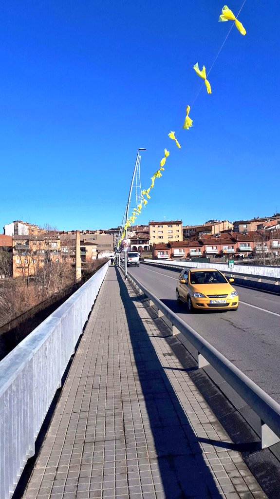 AssembleaRoda's tweet photo. #RodaDeTer ho té ben clar: #LlibertatPresosPolítics https://t.co/ph6jZPD8G4