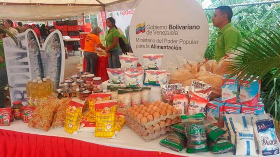 webnotitarde's tweet photo. Ferias del Campo distribuyeron 14.000 toneladas de alimentos #Notitarde #feriasdelcampo #distribuyen #alimentos
https://t.co/jSQEiF3rtL https://t.co/eoeNfoZqUm