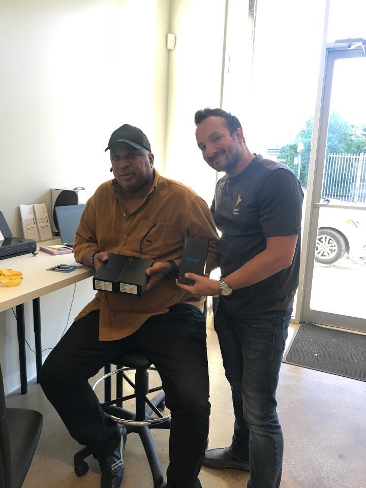luismespaillat's tweet photo. Uber Drives love the sprint promos with have for them #SprintExpress #Uberhub #SFLOCR @sprintguysoflo https://t.co/L3zmAjUbmc