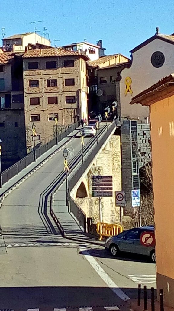 AssembleaRoda's tweet photo. #RodaDeTer ho té ben clar: #LlibertatPresosPolítics https://t.co/ph6jZPD8G4