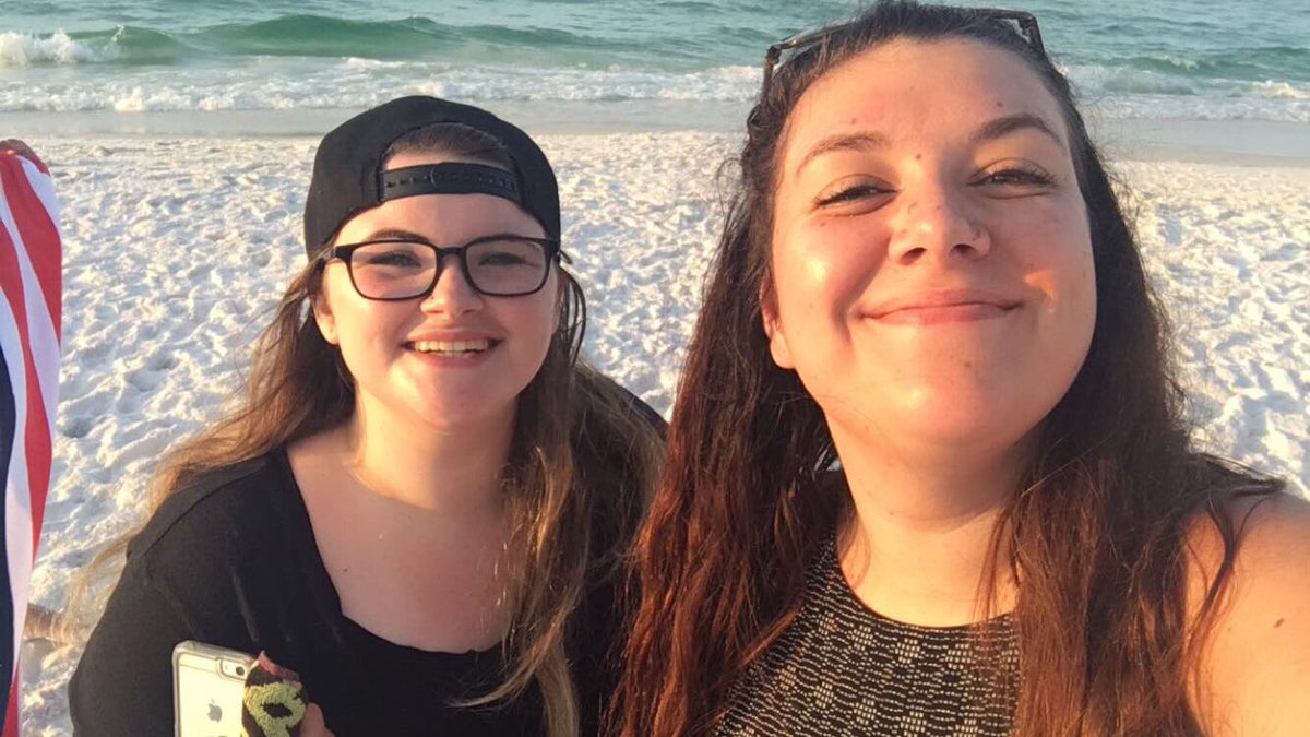 StephSchiraldi's tweet photo. Happy graduation day @BeccaRisley7 your brother has 213 unread text messages on his phone send help #LipscombGrad17 https://t.co/cX6Ief8Uhp