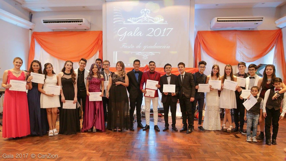 ICZchaco's tweet photo. Hoy tenemos más fotos de lo que fue nuestra #GalaICZ🎓 2017
👉🏽Si queres ver todas las fotos.. Ingresa en nuestra página de Facebook: https://t.co/jVb04qSoRT
#ExperienciaICZ #Conectados360 https://t.co/VlTx9YQudQ