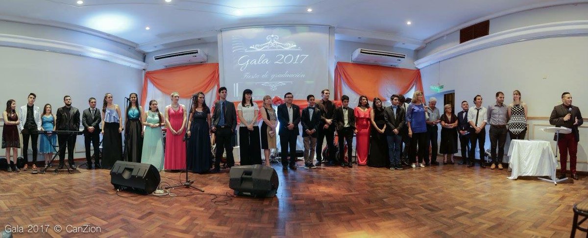 ICZchaco's tweet photo. Hoy tenemos más fotos de lo que fue nuestra #GalaICZ🎓 2017
👉🏽Si queres ver todas las fotos.. Ingresa en nuestra página de Facebook: https://t.co/jVb04qSoRT
#ExperienciaICZ #Conectados360 https://t.co/VlTx9YQudQ
