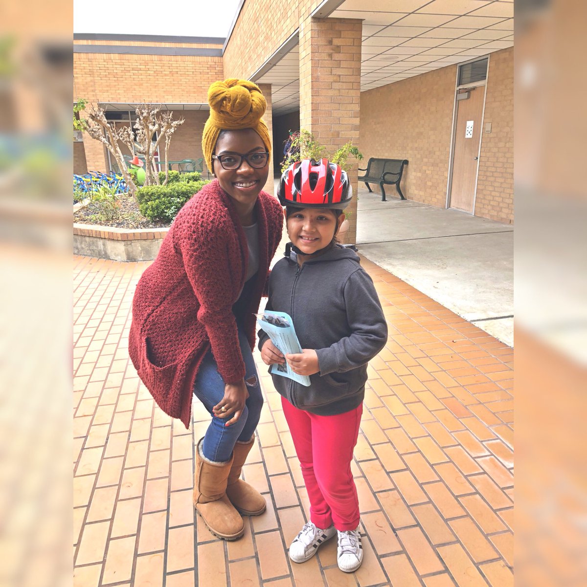 TyshekaMcKinnie's tweet photo. To see the smiles on the students faces reminded me of why I became an educator! ♥️ Thank you #CycleHouston for being a blessing and challenging our students to #READforAPurpose! @blackelem_AISD @AldineISD #EarlyChristmas https://t.co/vQp8dkKHGe