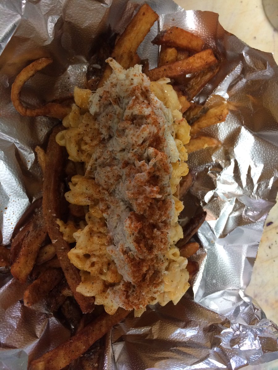 Stuggys's tweet photo. CrabMacFries #Stuggys
#FellsPoint
Opentill 3Am
#Baltimore https://t.co/FPhXBnAjlR