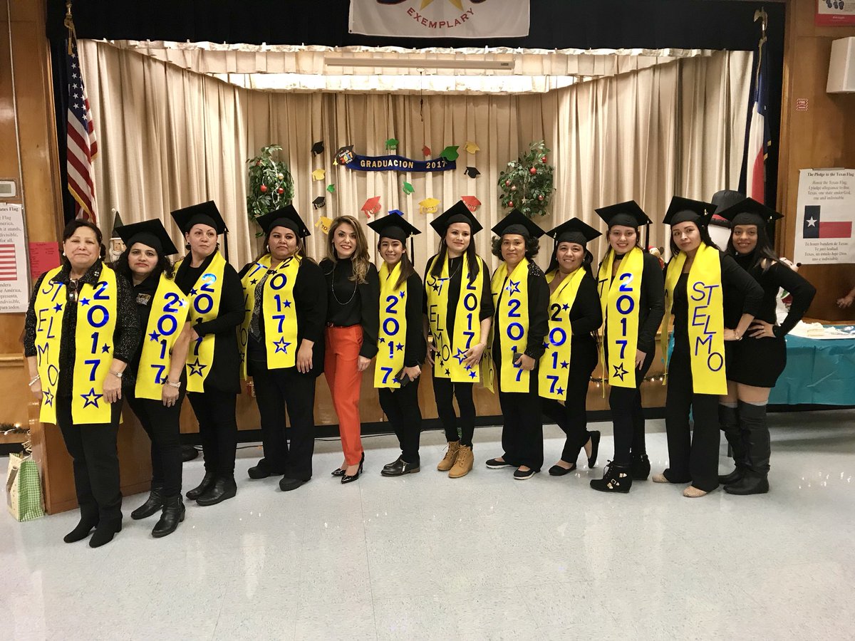 epromotora_p's tweet photo. Beautiful #epromotoragraduation at @StElmoMustangs
Congratulations graduates!π
@AISDSupt @aisdparents @DoyleAValdez @E_R_Oropez @misstexasbeauty
#ePromotoraProgram #AISDProud https://t.co/8tnVVPXA2u